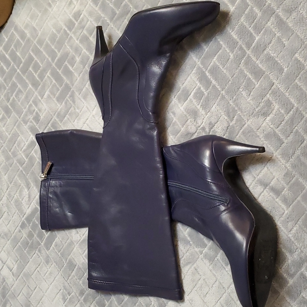 GORGEOUS Deep Dark Purple  Bruno Magli SAMPLE knee high leather boots
